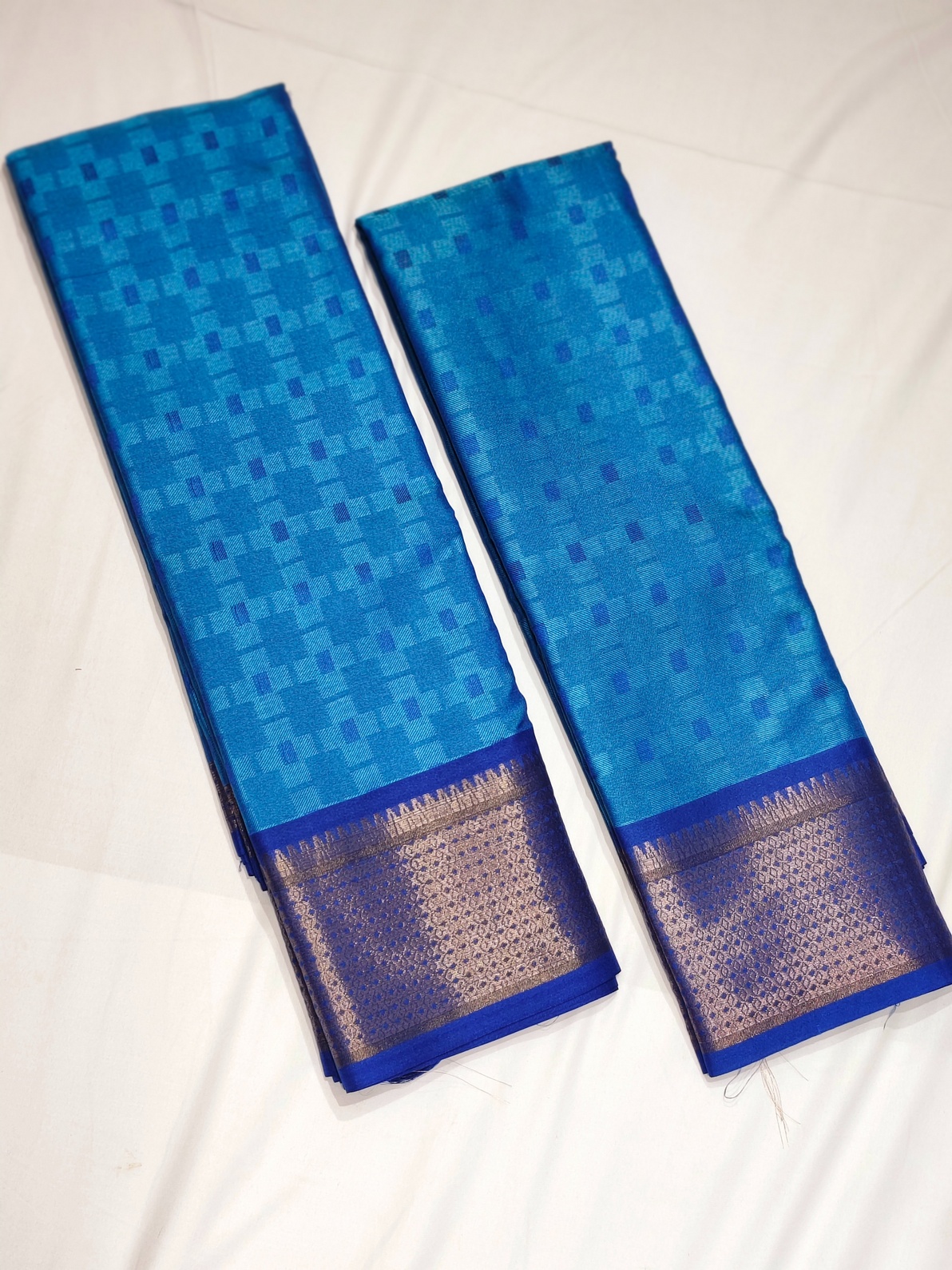 Blue Soft cotton rich thread woven checked design saree & Golden zari border
