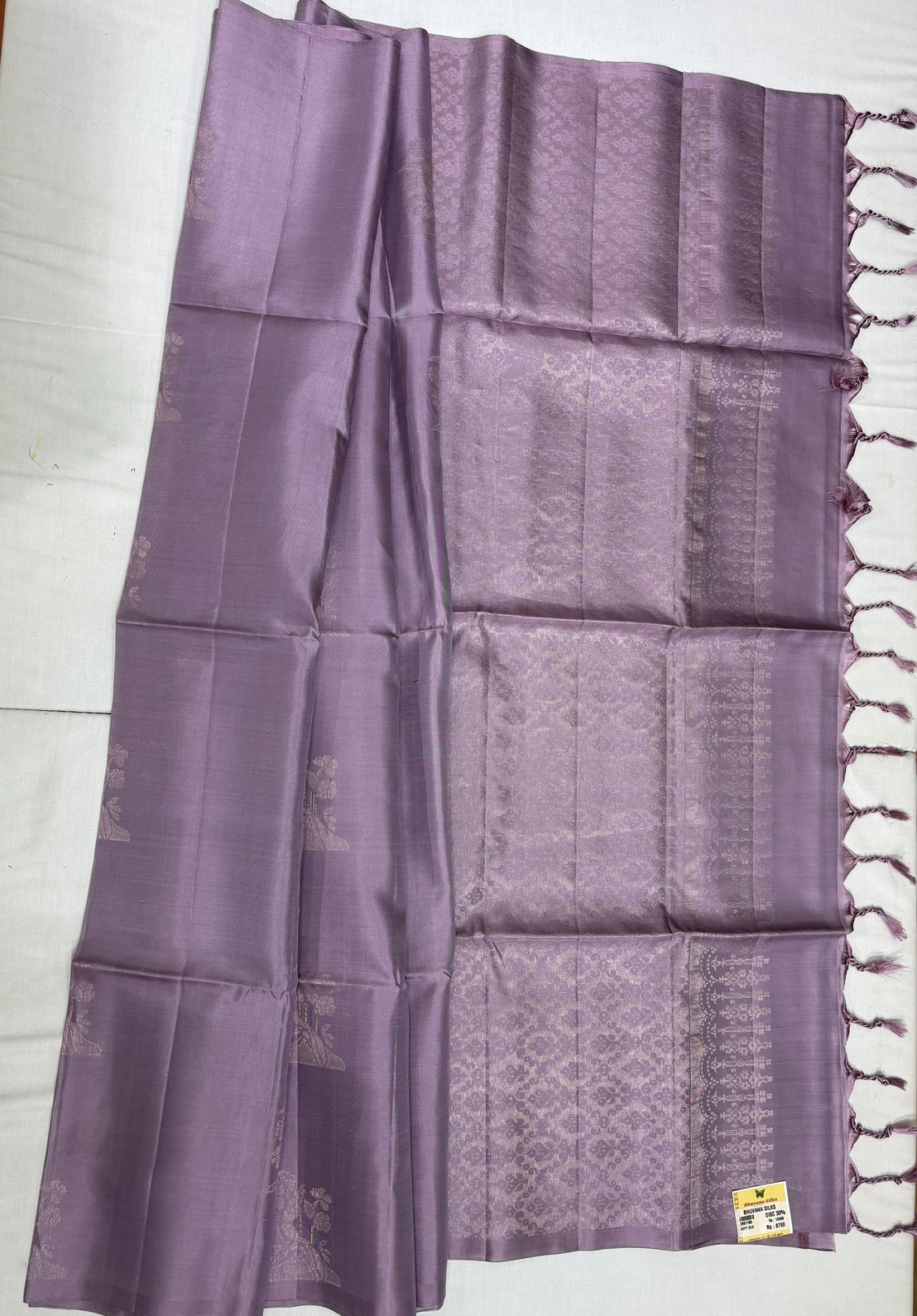 Borderless Soft Silks